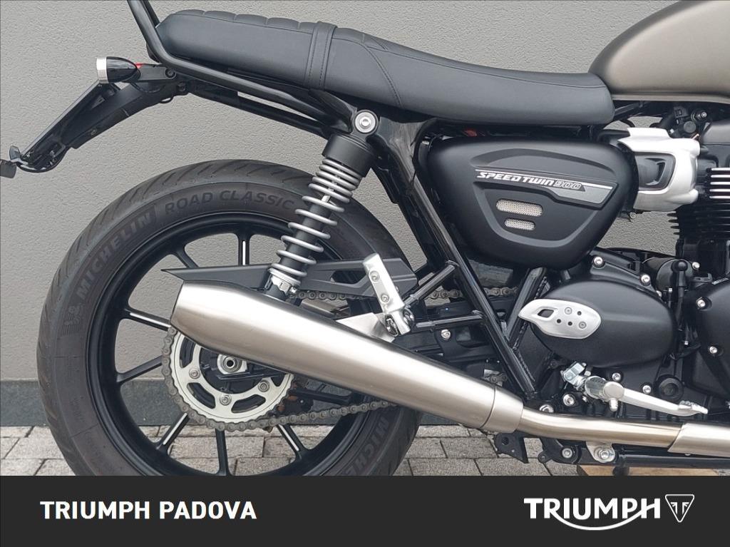 TRIUMPH Street Twin 900 - 2019 - immagine 2