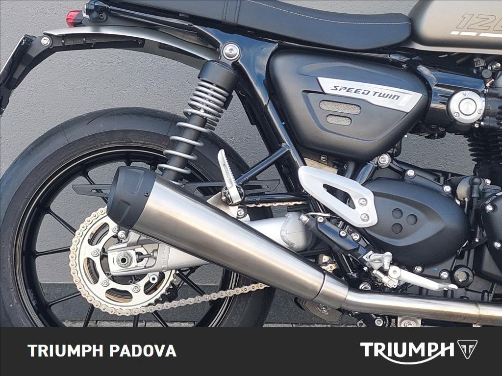 TRIUMPH Speed Twin 1200 - 2024 - immagine 2