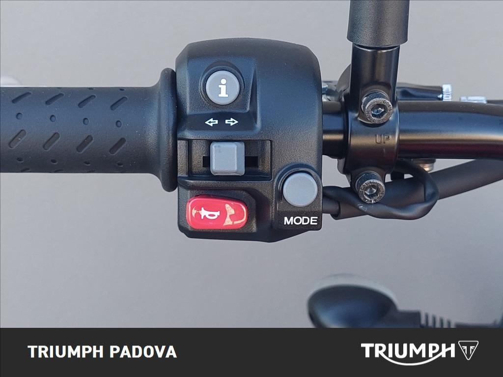 TRIUMPH Street Twin 900 65cv - 2020 - immagine 12