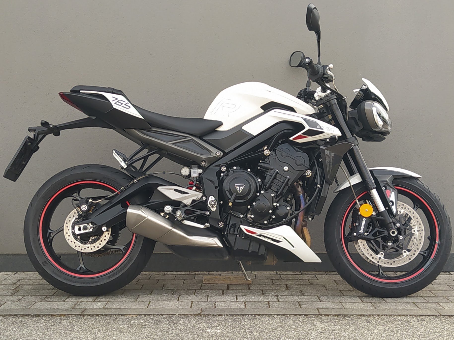 TRIUMPH Street Triple 765 R - 2023