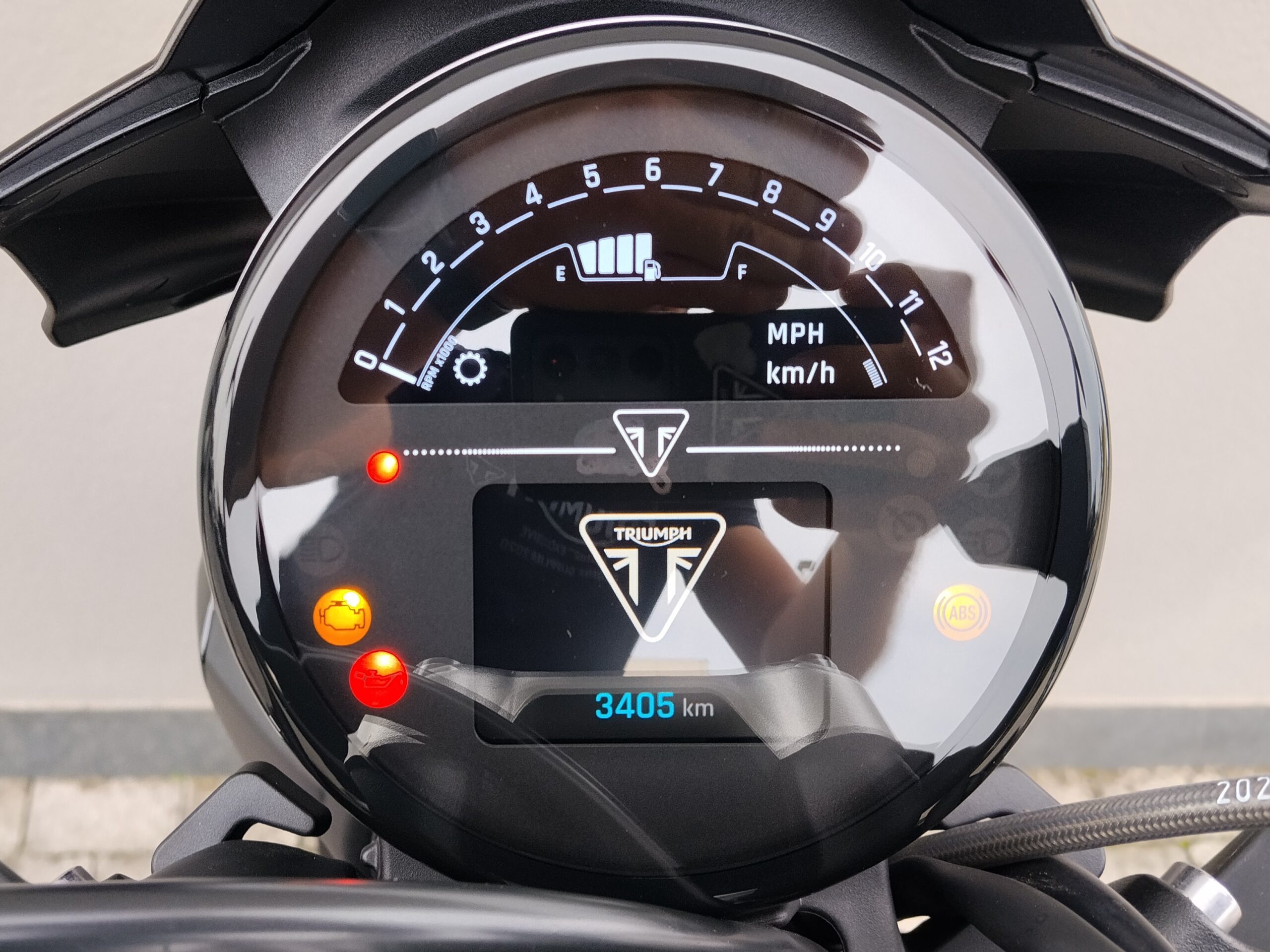 TRIUMPH Trident 800 Jet Black Abs - 2026 - immagine 13
