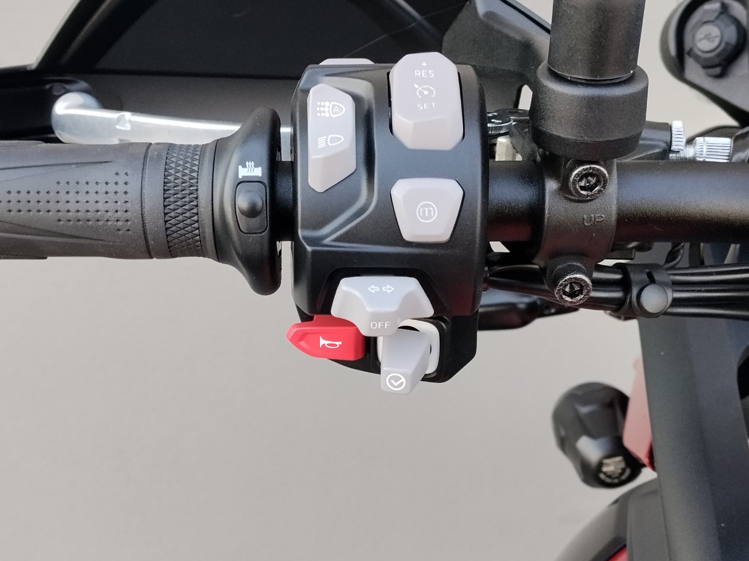 TRIUMPH Tiger 900 GT Pro Abs - 2024 - immagine 12