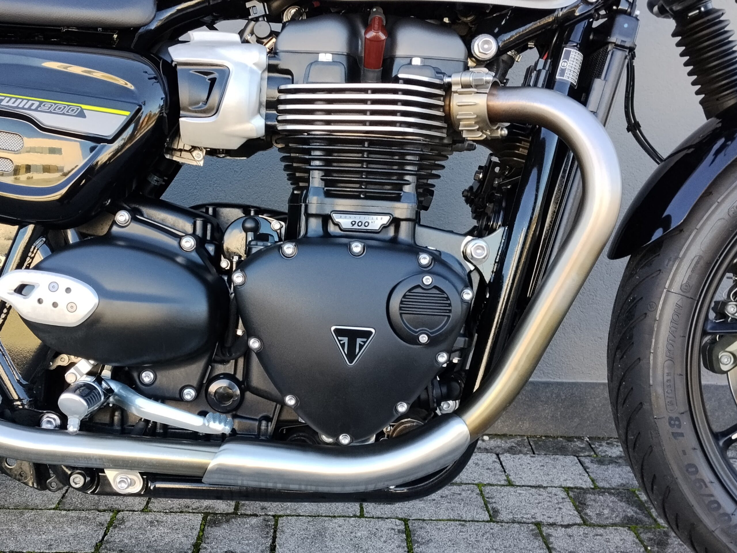TRIUMPH Speed Twin 900 Abs - 2022 - immagine 3