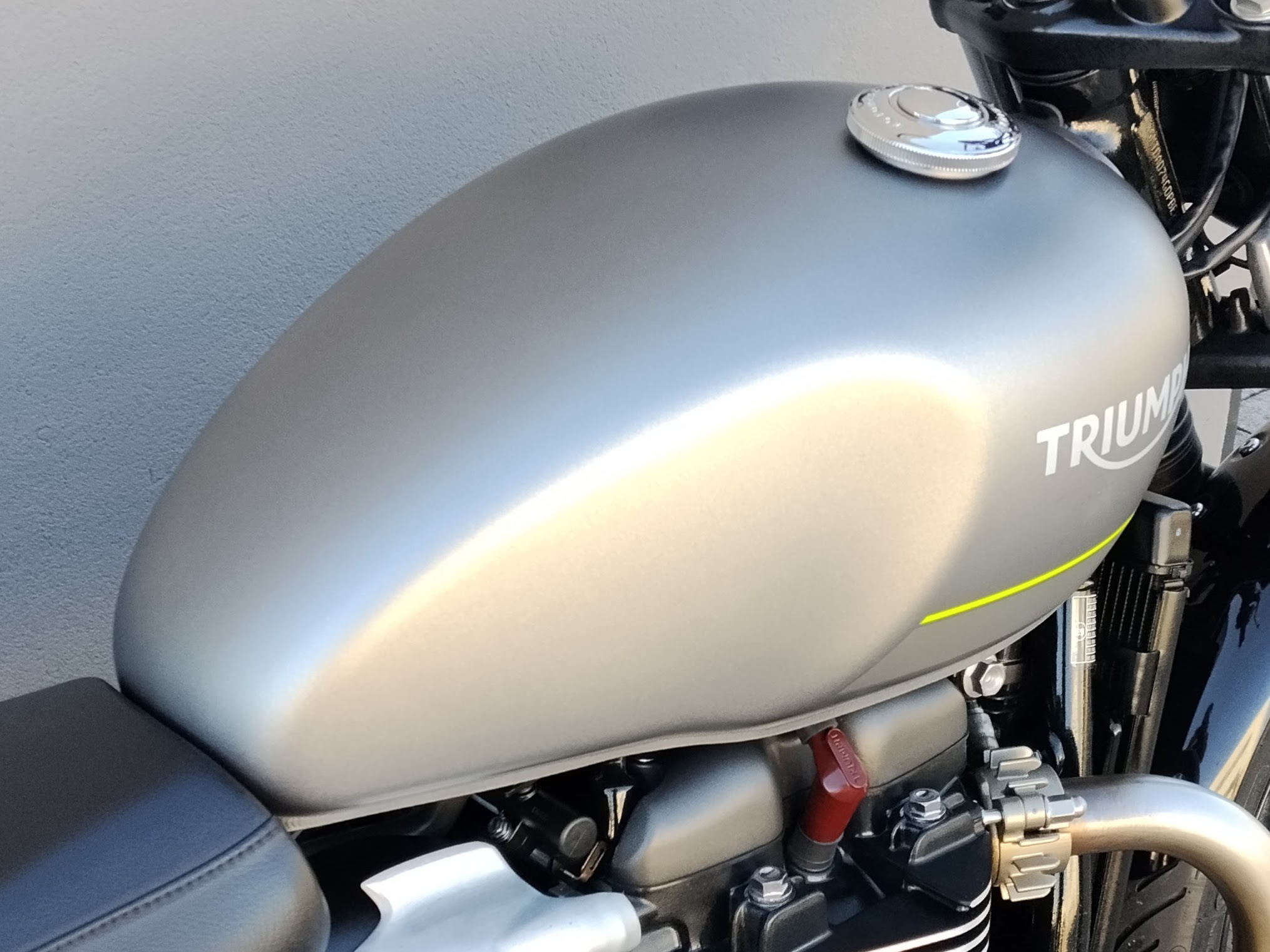 TRIUMPH Speed Twin 900 Abs - 2022 - immagine 4