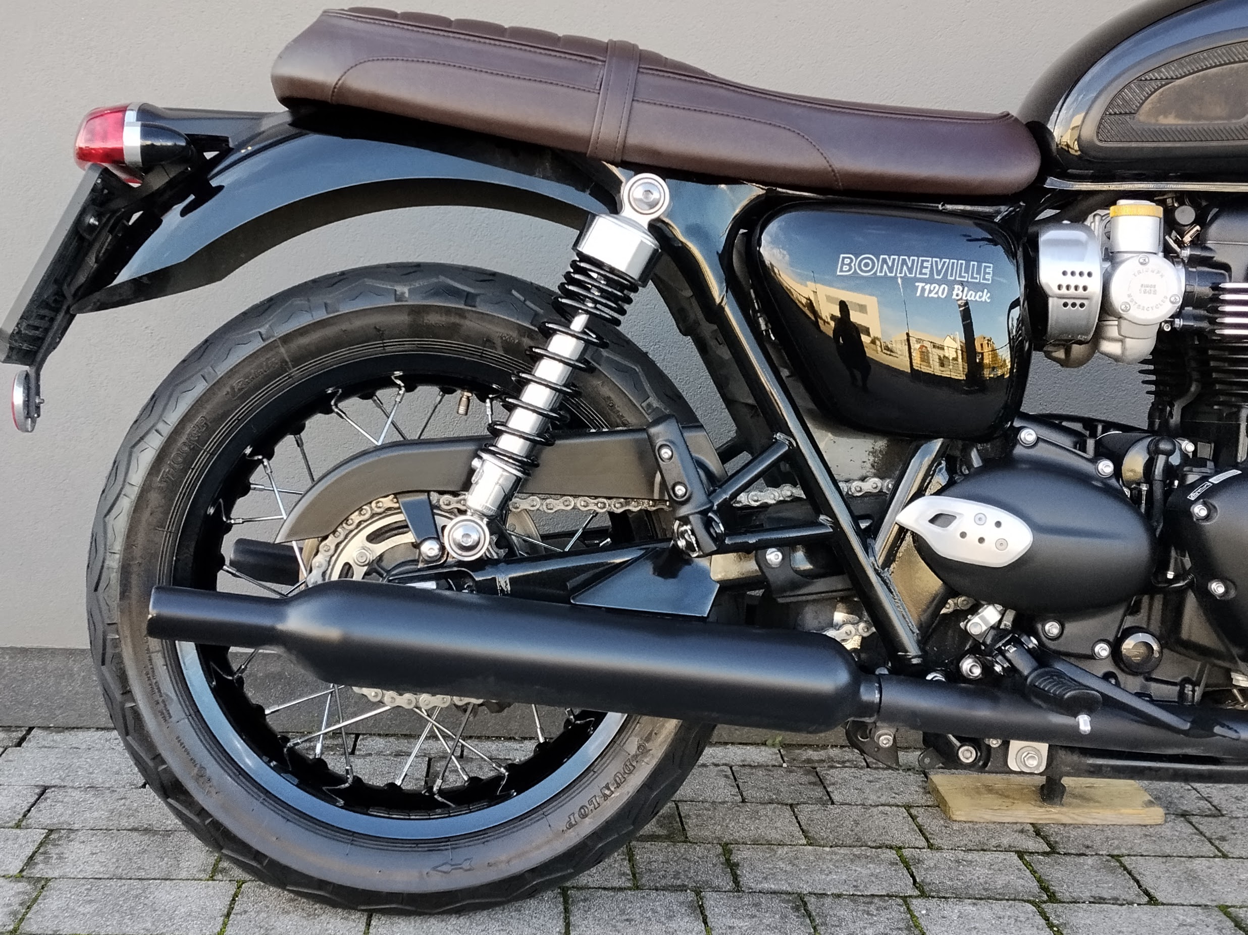 TRIUMPH Bonneville 1200 T120 Black Abs E5+ - 2025 - immagine 2